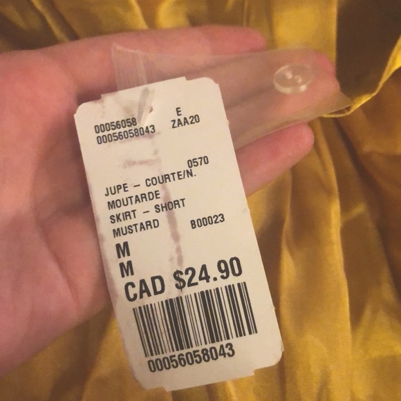 Mustard coloured skirt never worn - Picture 2 of 4